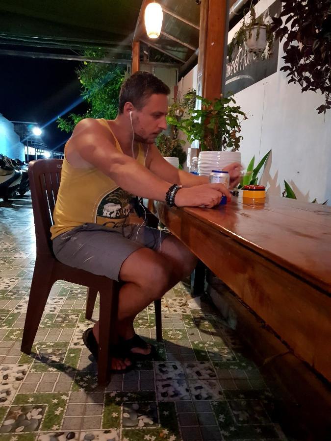 Ruby Phu Quoc Hostel Exterior photo